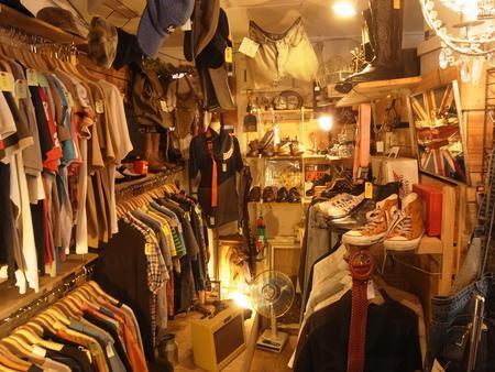 日本有很多舊貨店，例如這家目黒品川エリア的二手古著店。(圖︰offbazaar.exblog.jp)